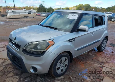 2013 Kia Soul z USA, uszkodzony, nr VIN KNDJT2A54D7579086